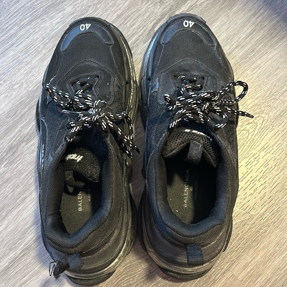 Balenciaga Triple S Sneakers - Picture 4 of 8